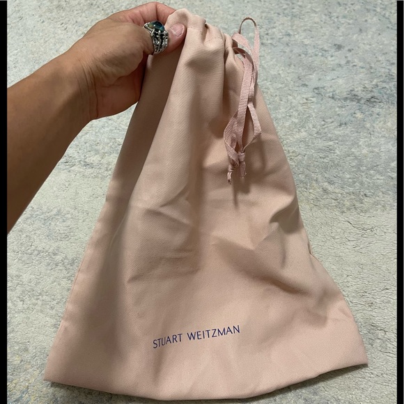 EUC Size Medium Stuart Weitzman Signature Drawstring Dust Bag 15.5” X 13.5” - Picture 3 of 7